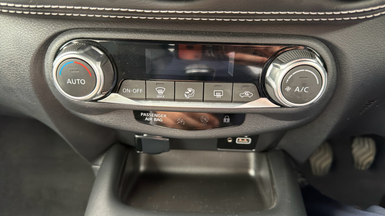 Nissan Juke 1.0 DiG-T 114 N-Connecta 5dr Petrol Hatchback